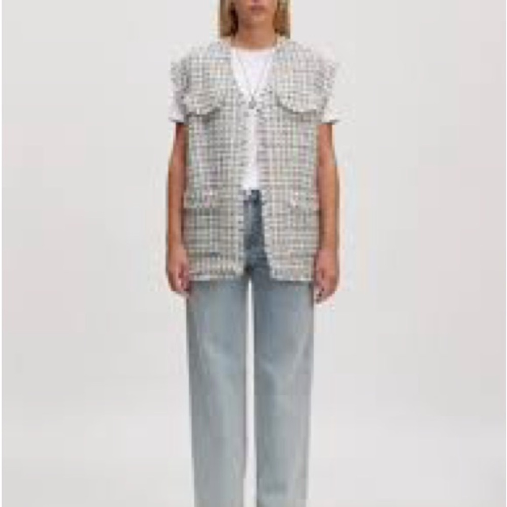 ✨ H&M Tweed Bouclé Vest – Size M – Gently Worn Once ✨ - Picture 2 of 9